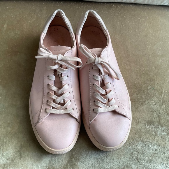 CLAE "Bradley" style blush leather sneakers size 38 EU, 6 US, 5 UK pre-owned - Picture 1 of 12